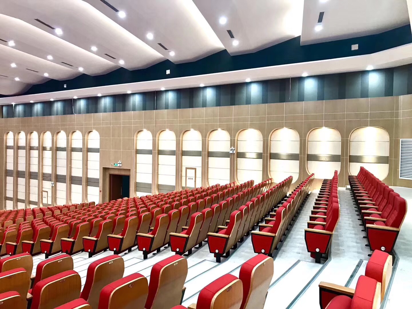 嘉興大型報告廳聲學案例